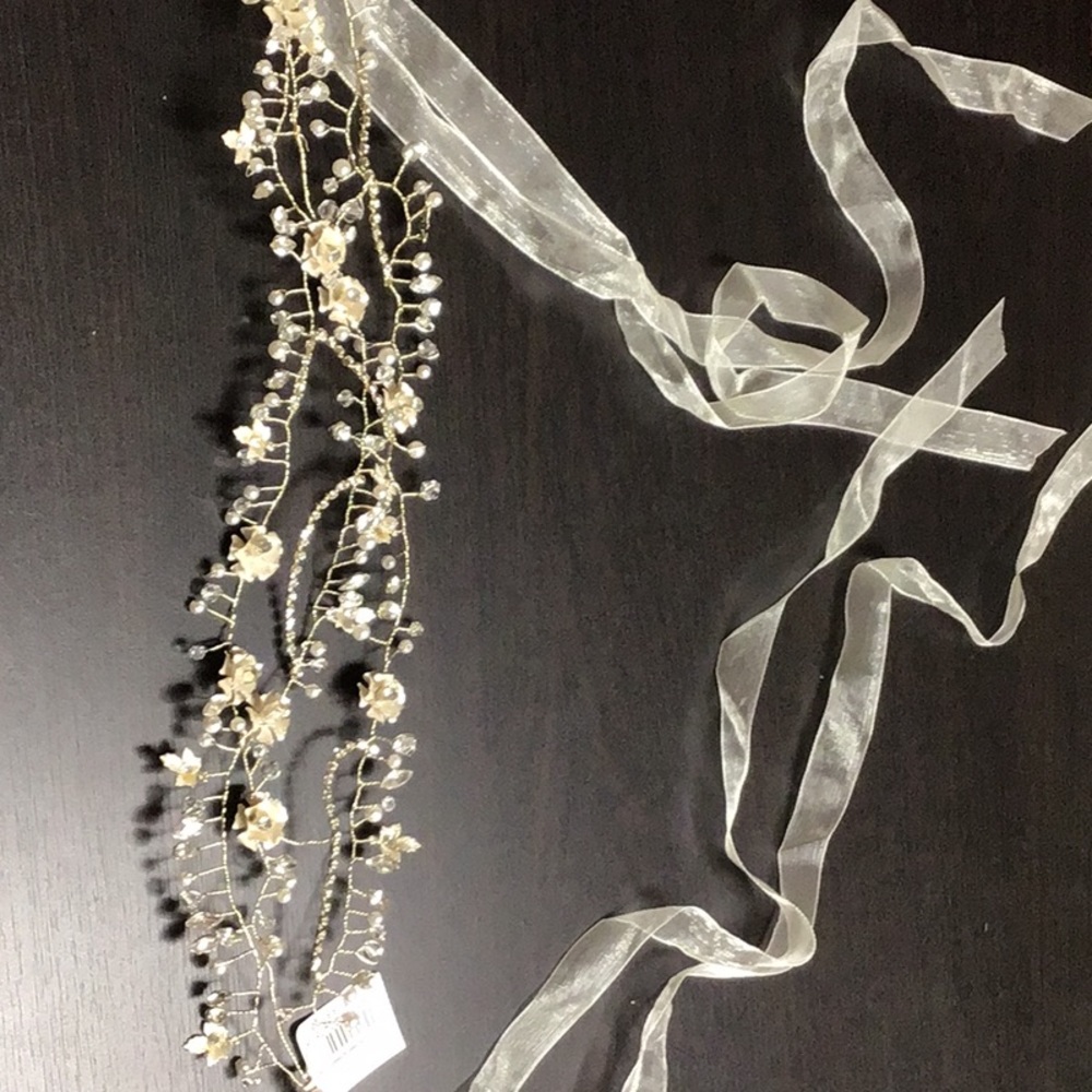 NWT. Wedding belt/headband